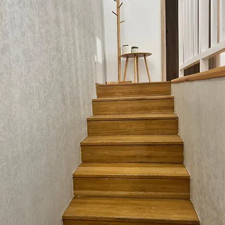 Krasny U Centra Prahy Apartamento Praga
